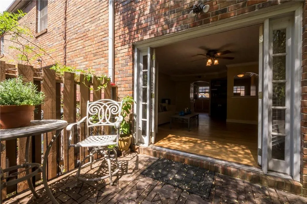 6700 Roswell Road Unit 30c, Atlanta, Georgia 30328, 2 Bedrooms Bedrooms, ,1 BathroomBathrooms,Residential,Sold,6700 Roswell Road Unit 30c,5833370