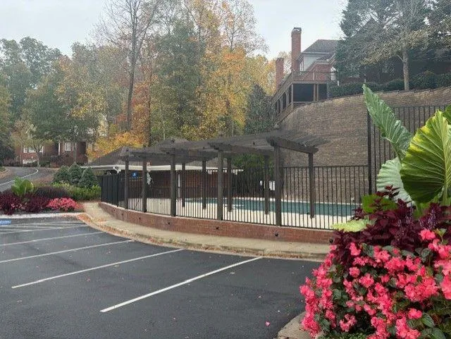 205 Crossing Valley Lane, Atlanta, Georgia 30339, 3 Bedrooms Bedrooms, ,2 BathroomsBathrooms,Residential,Sold,205 Crossing Valley Lane,7475084