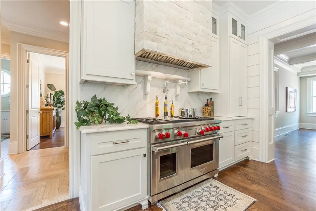 215 Rivermere Way, Sandy Springs, Georgia 30350, 5 Bedrooms Bedrooms, ,5 BathroomsBathrooms,Residential,Sold,215 Rivermere Way,6545833
