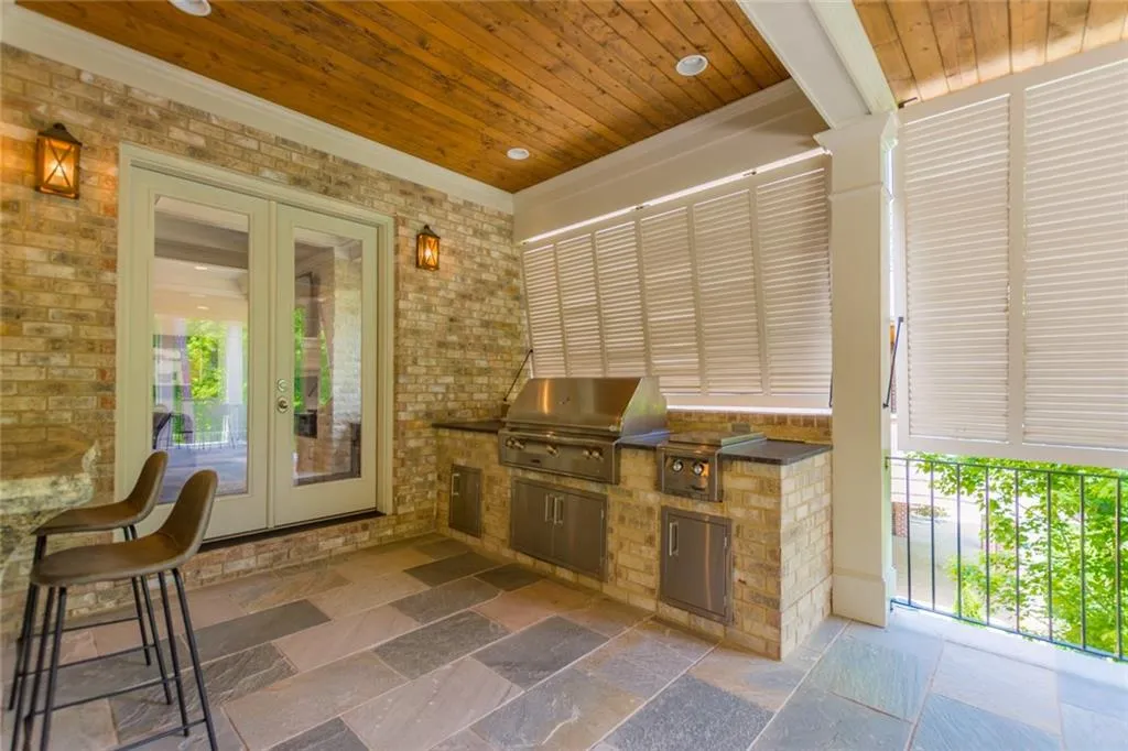 215 Rivermere Way, Sandy Springs, Georgia 30350, 5 Bedrooms Bedrooms, ,5 BathroomsBathrooms,Residential,Sold,215 Rivermere Way,6545833
