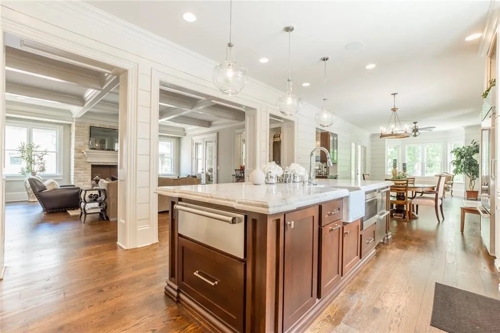 215 Rivermere Way, Sandy Springs, Georgia 30350, 5 Bedrooms Bedrooms, ,5 BathroomsBathrooms,Residential,Sold,215 Rivermere Way,6545833