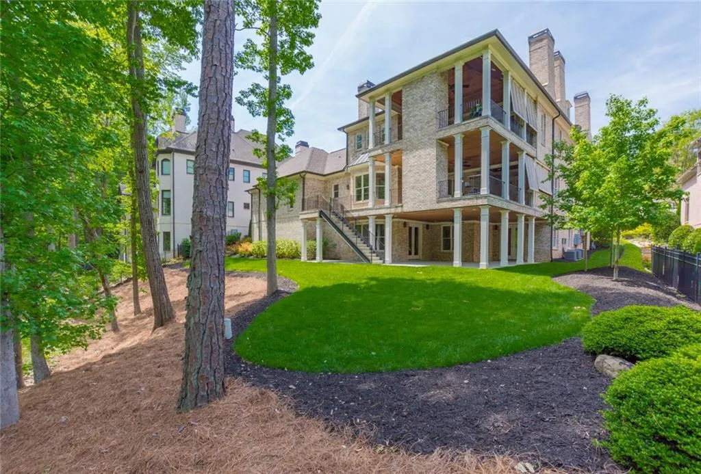 215 Rivermere Way, Sandy Springs, Georgia 30350, 5 Bedrooms Bedrooms, ,5 BathroomsBathrooms,Residential,Sold,215 Rivermere Way,6545833