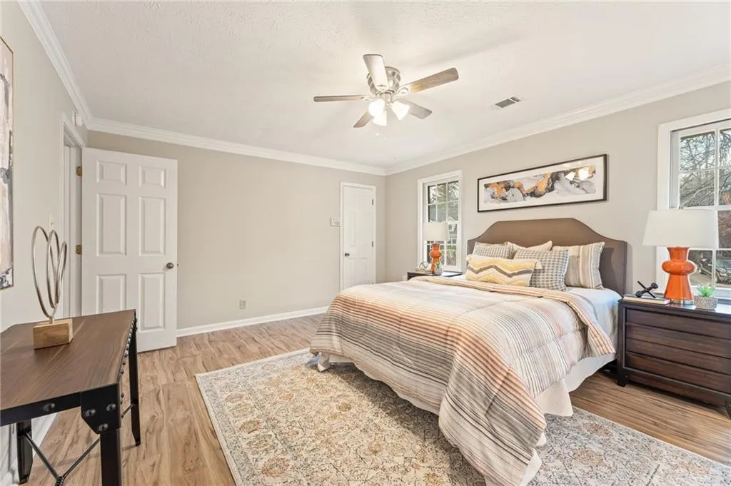 7923 Briar Villa Place, Sandy Springs, Georgia 30350, 3 Bedrooms Bedrooms, ,2 BathroomsBathrooms,Residential,Sold,7923 Briar Villa Place,7189715