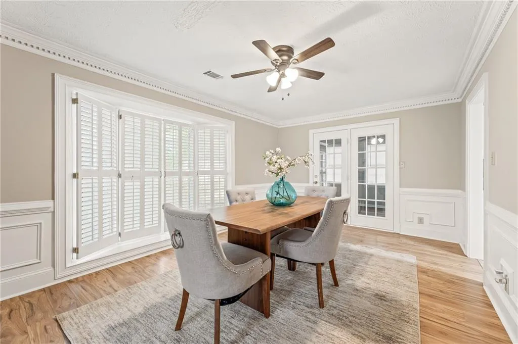 7923 Briar Villa Place, Sandy Springs, Georgia 30350, 3 Bedrooms Bedrooms, ,2 BathroomsBathrooms,Residential,Sold,7923 Briar Villa Place,7189715