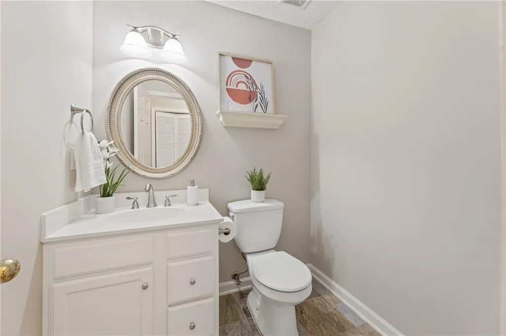 7923 Briar Villa Place, Sandy Springs, Georgia 30350, 3 Bedrooms Bedrooms, ,2 BathroomsBathrooms,Residential,Sold,7923 Briar Villa Place,7189715