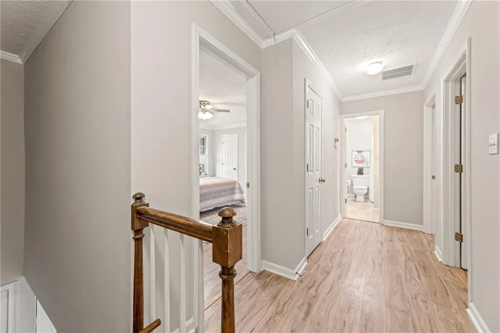 7923 Briar Villa Place, Sandy Springs, Georgia 30350, 3 Bedrooms Bedrooms, ,2 BathroomsBathrooms,Residential,Sold,7923 Briar Villa Place,7189715
