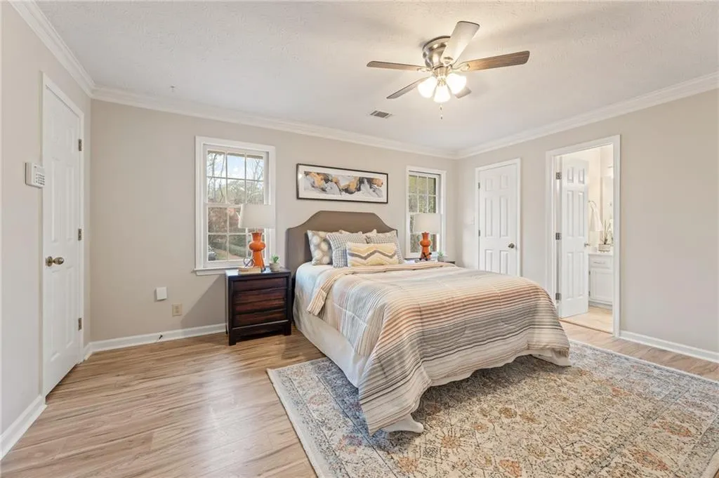 7923 Briar Villa Place, Sandy Springs, Georgia 30350, 3 Bedrooms Bedrooms, ,2 BathroomsBathrooms,Residential,Sold,7923 Briar Villa Place,7189715