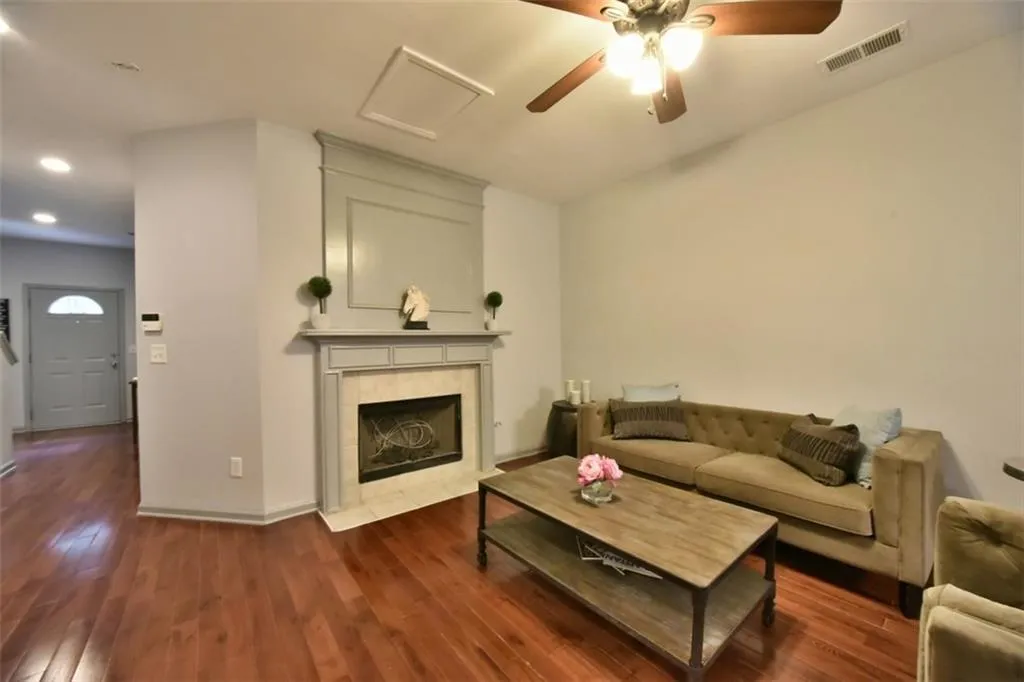1603 Jackson Trace Court Nw, Atlanta, Georgia 30318, 3 Bedrooms Bedrooms, ,2 BathroomsBathrooms,Residential,Sold,1603 Jackson Trace Court Nw,5717255
