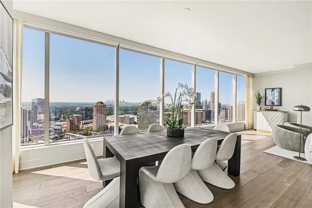 3630 Peachtree Road Ne Unit 2604, Atlanta, Georgia 30326, 2 Bedrooms Bedrooms, 0 ,2 BathroomsBathrooms,Residential,For Sale,3630 Peachtree Road Ne Unit 2604,7813935