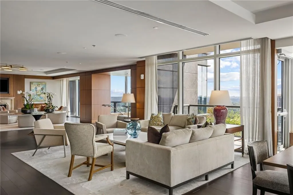 3630 Peachtree Road Ne Unit 2604, Atlanta, Georgia 30326, 2 Bedrooms Bedrooms, 0 ,2 BathroomsBathrooms,Residential,For Sale,3630 Peachtree Road Ne Unit 2604,7813935