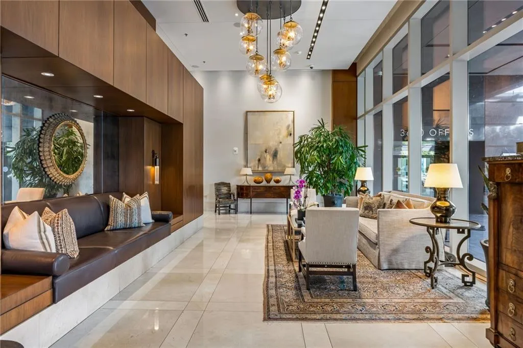 3630 Peachtree Road Ne Unit 2604, Atlanta, Georgia 30326, 2 Bedrooms Bedrooms, 0 ,2 BathroomsBathrooms,Residential,For Sale,3630 Peachtree Road Ne Unit 2604,7813935