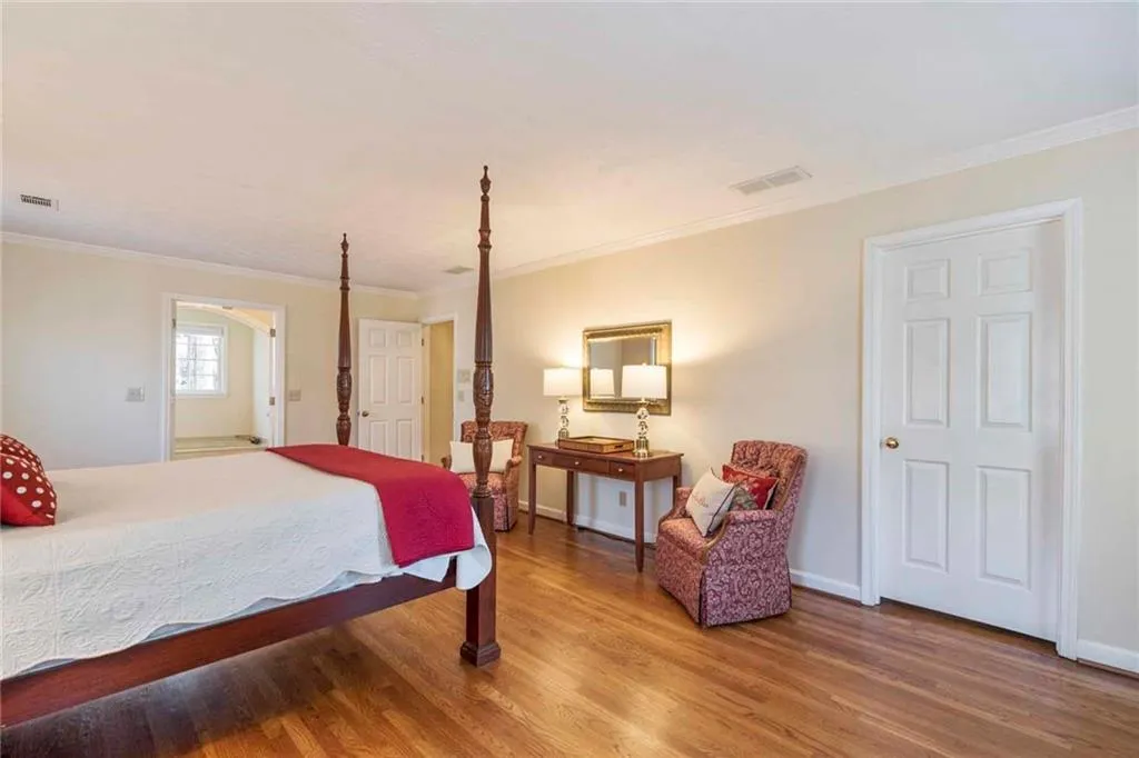 1515 Misty Oaks Drive, Sandy Springs, Georgia 30350, 5 Bedrooms Bedrooms, ,4 BathroomsBathrooms,Residential,Sold,1515 Misty Oaks Drive,6524845