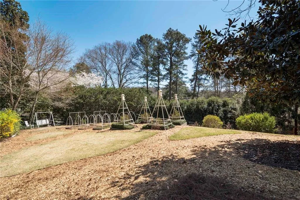 1515 Misty Oaks Drive, Sandy Springs, Georgia 30350, 5 Bedrooms Bedrooms, ,4 BathroomsBathrooms,Residential,Sold,1515 Misty Oaks Drive,6524845