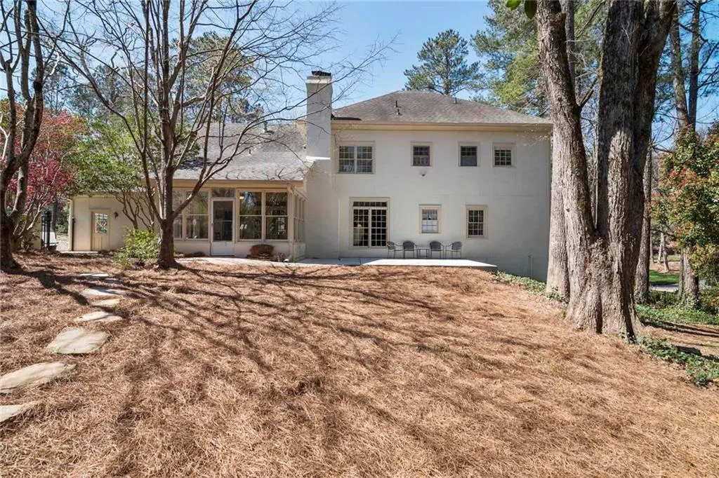 1515 Misty Oaks Drive, Sandy Springs, Georgia 30350, 5 Bedrooms Bedrooms, ,4 BathroomsBathrooms,Residential,Sold,1515 Misty Oaks Drive,6524845