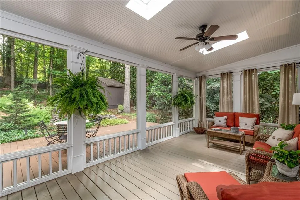 5035 Magnolia Bluff Drive, Sandy Springs, Georgia 30350, 4 Bedrooms Bedrooms, ,3 BathroomsBathrooms,Residential,Sold,5035 Magnolia Bluff Drive,6560105