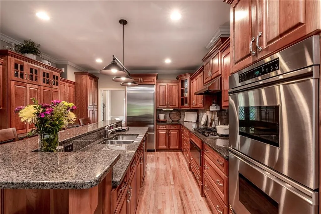 5035 Magnolia Bluff Drive, Sandy Springs, Georgia 30350, 4 Bedrooms Bedrooms, ,3 BathroomsBathrooms,Residential,Sold,5035 Magnolia Bluff Drive,6560105
