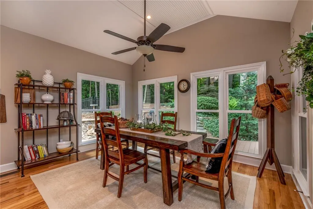 5035 Magnolia Bluff Drive, Sandy Springs, Georgia 30350, 4 Bedrooms Bedrooms, ,3 BathroomsBathrooms,Residential,Sold,5035 Magnolia Bluff Drive,6560105