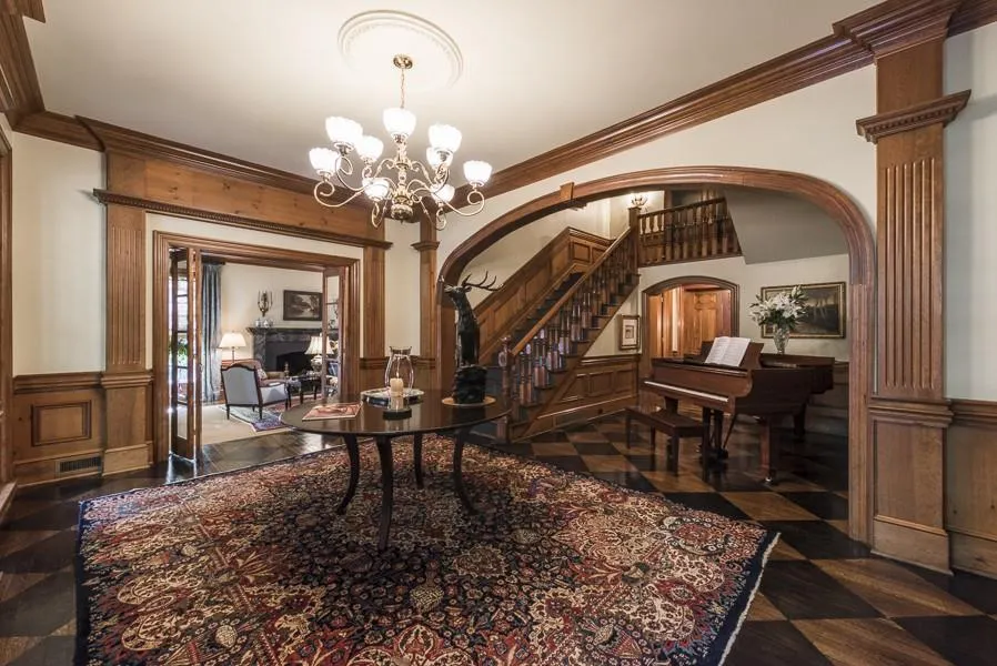 2085 River North Parkway, Sandy Springs, Georgia 30328, 5 Bedrooms Bedrooms, ,4 BathroomsBathrooms,Residential,Sold,2085 River North Parkway,5671250
