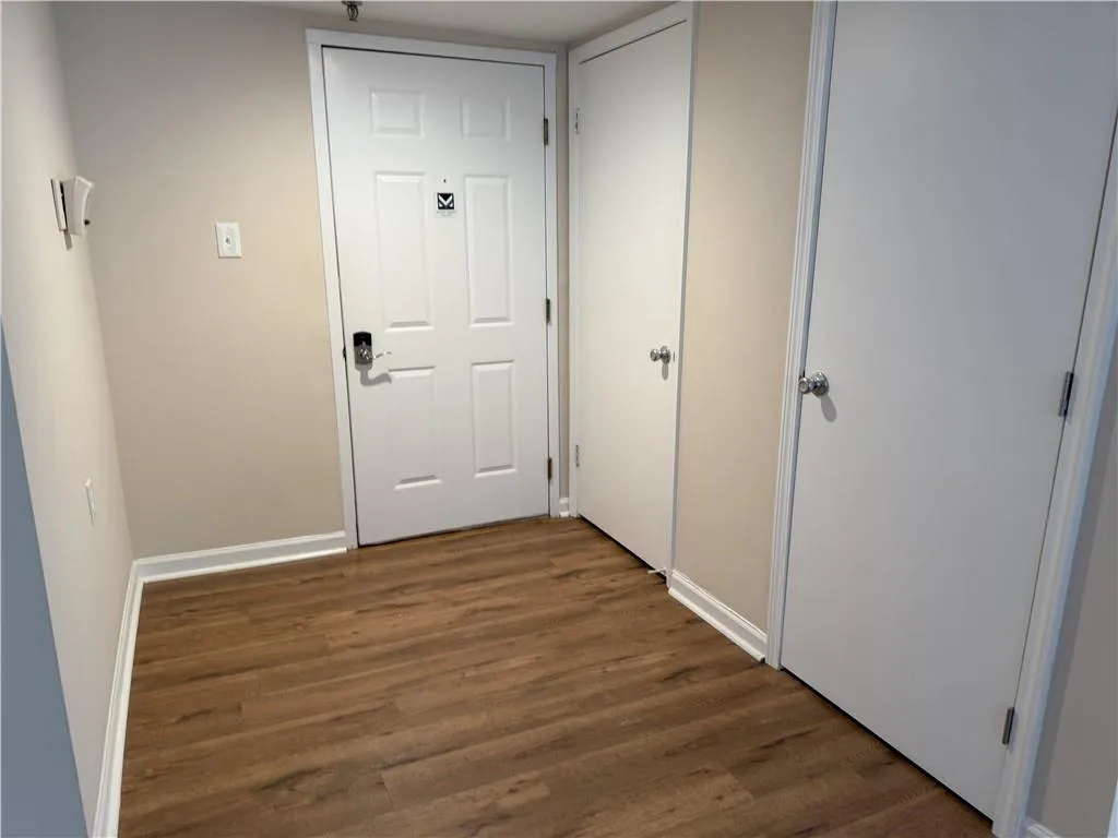 475 Mount Vernon Highway Ne Unit C121, Atlanta, Georgia 30328, 1 Bedroom Bedrooms, ,1 BathroomBathrooms,Residential,For Sale,475 Mount Vernon Highway Ne Unit C121,7644283