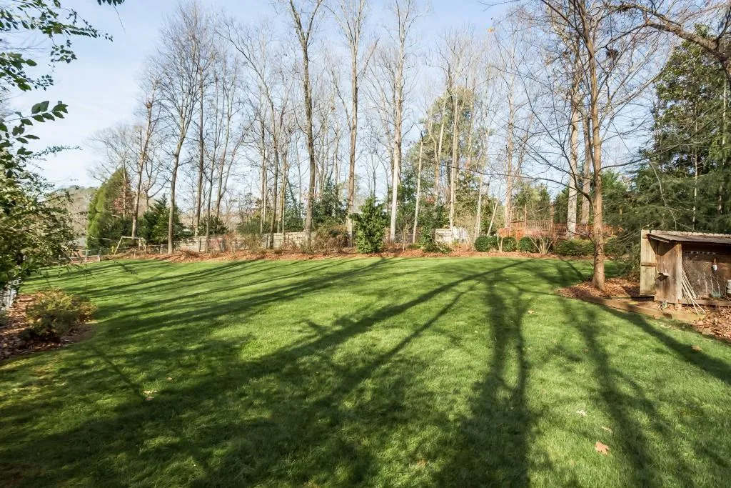 4740 Merlendale Drive, Sandy Springs, Georgia 30327, 4 Bedrooms Bedrooms, ,3 BathroomsBathrooms,Residential,Sold,4740 Merlendale Drive,5947376