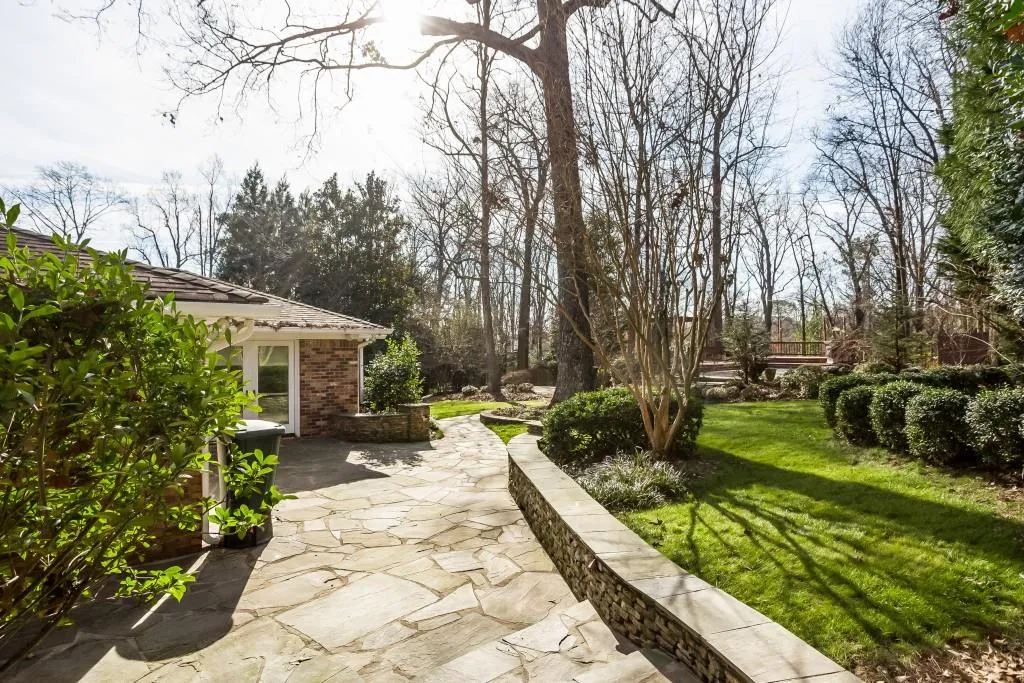 4740 Merlendale Drive, Sandy Springs, Georgia 30327, 4 Bedrooms Bedrooms, ,3 BathroomsBathrooms,Residential,Sold,4740 Merlendale Drive,5947376