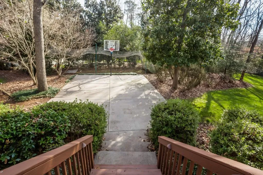 4740 Merlendale Drive, Sandy Springs, Georgia 30327, 4 Bedrooms Bedrooms, ,3 BathroomsBathrooms,Residential,Sold,4740 Merlendale Drive,5947376