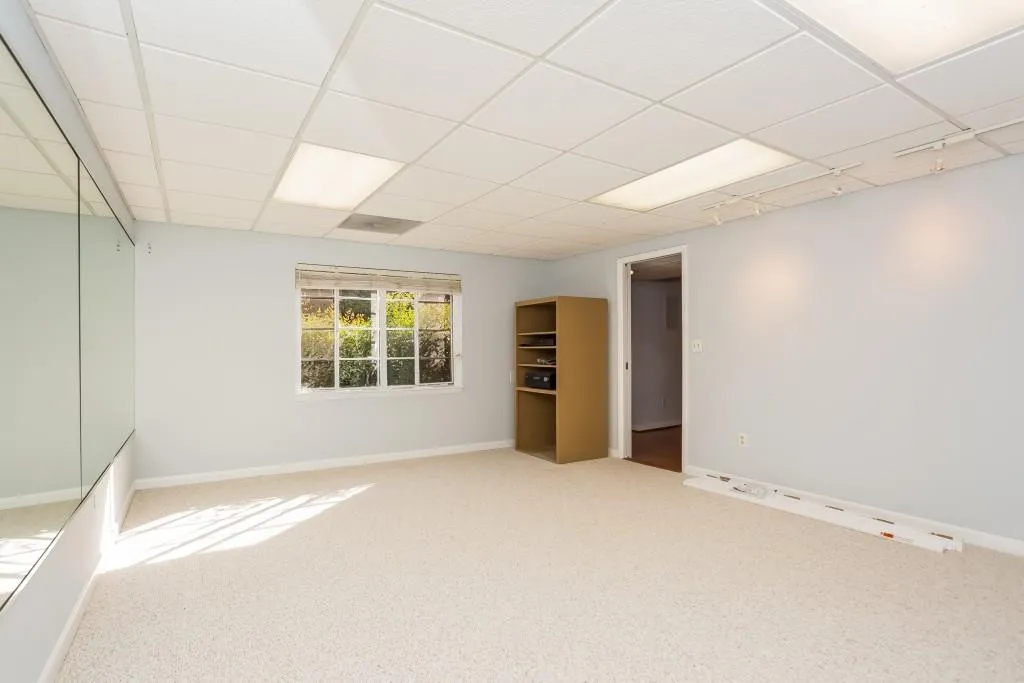 4740 Merlendale Drive, Sandy Springs, Georgia 30327, 4 Bedrooms Bedrooms, ,3 BathroomsBathrooms,Residential,Sold,4740 Merlendale Drive,5947376