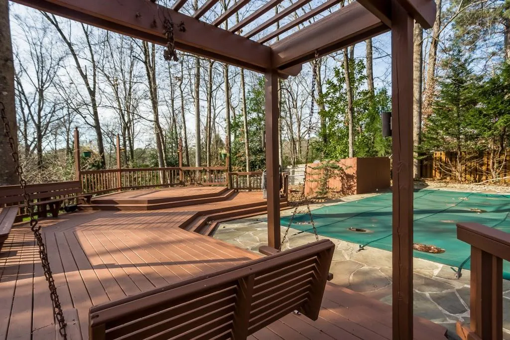 4740 Merlendale Drive, Sandy Springs, Georgia 30327, 4 Bedrooms Bedrooms, ,3 BathroomsBathrooms,Residential,Sold,4740 Merlendale Drive,5947376