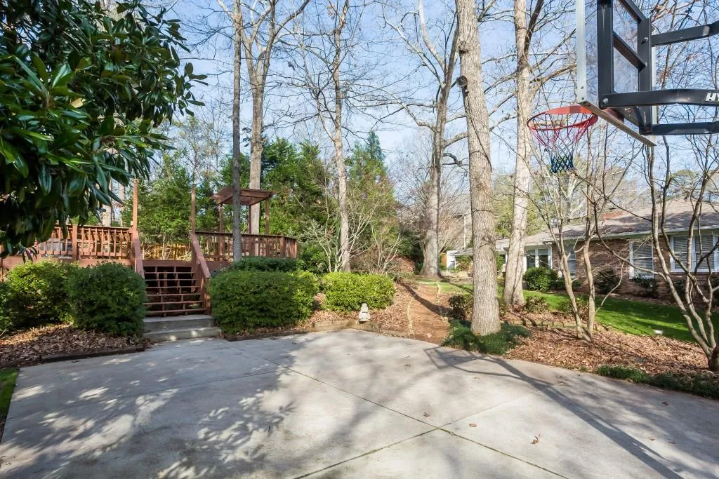 4740 Merlendale Drive, Sandy Springs, Georgia 30327, 4 Bedrooms Bedrooms, ,3 BathroomsBathrooms,Residential,Sold,4740 Merlendale Drive,5947376