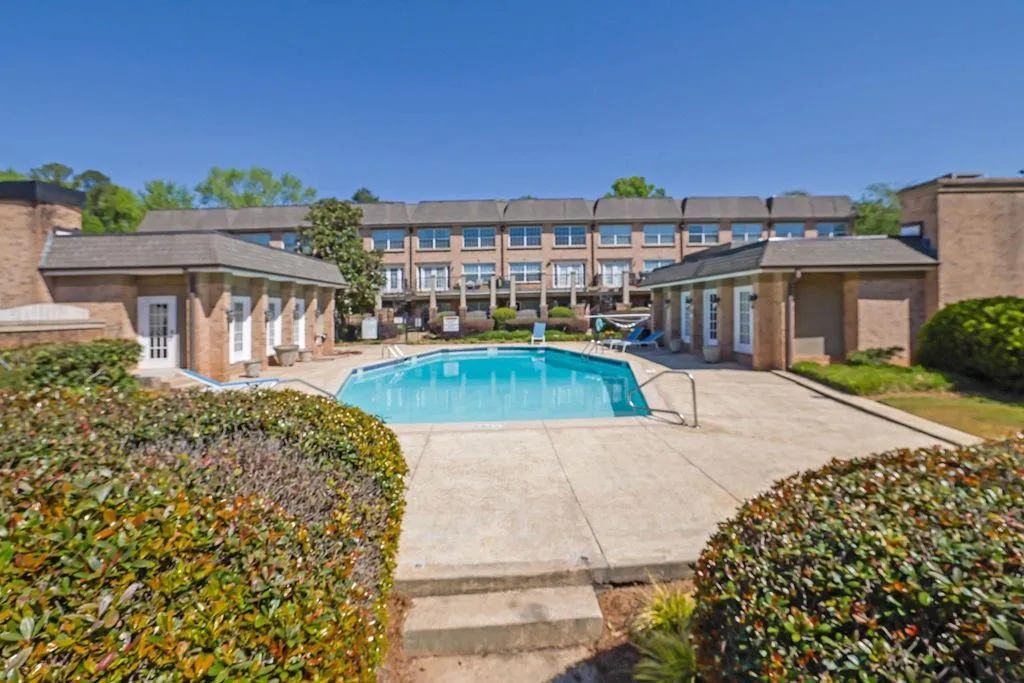 6980 Roswell Road Unit B11, Atlanta, Georgia 30328, 1 Bedroom Bedrooms, ,1 BathroomBathrooms,Residential,For Sale,6980 Roswell Road Unit B11,7752355