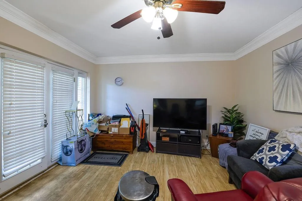 6980 Roswell Road Unit B11, Atlanta, Georgia 30328, 1 Bedroom Bedrooms, ,1 BathroomBathrooms,Residential,For Sale,6980 Roswell Road Unit B11,7752355