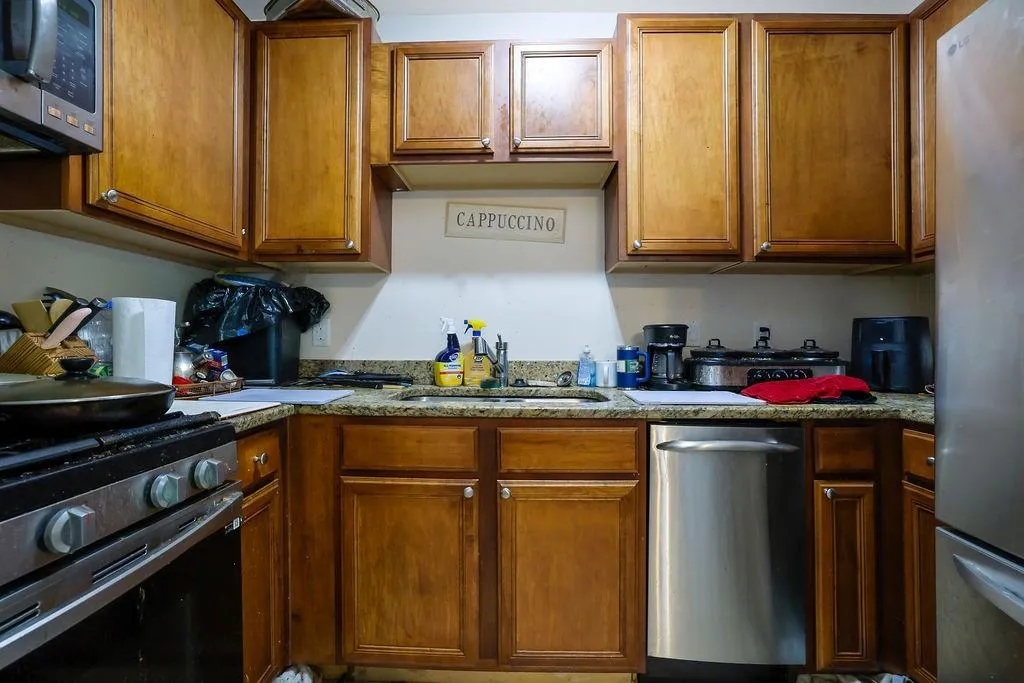 6980 Roswell Road Unit B11, Atlanta, Georgia 30328, 1 Bedroom Bedrooms, ,1 BathroomBathrooms,Residential,For Sale,6980 Roswell Road Unit B11,7752355