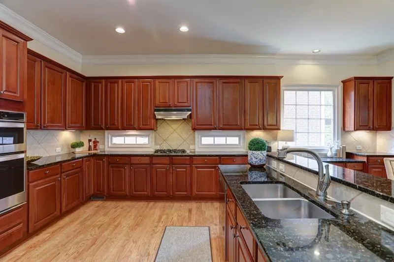 300 Wembley Circle, Sandy Springs, Georgia 30328, 6 Bedrooms Bedrooms, ,5 BathroomsBathrooms,Residential,Sold,300 Wembley Circle,6651452