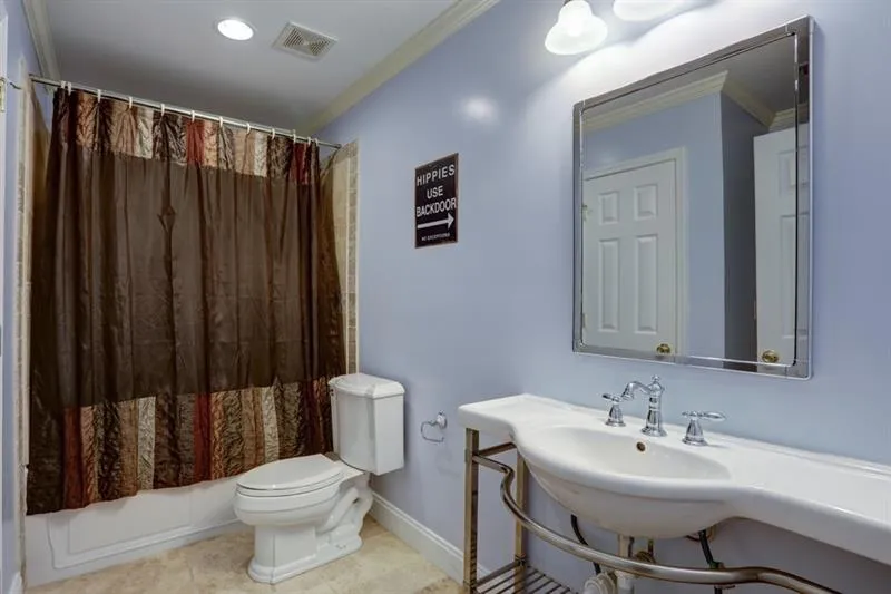 300 Wembley Circle, Sandy Springs, Georgia 30328, 6 Bedrooms Bedrooms, ,5 BathroomsBathrooms,Residential,Sold,300 Wembley Circle,6651452