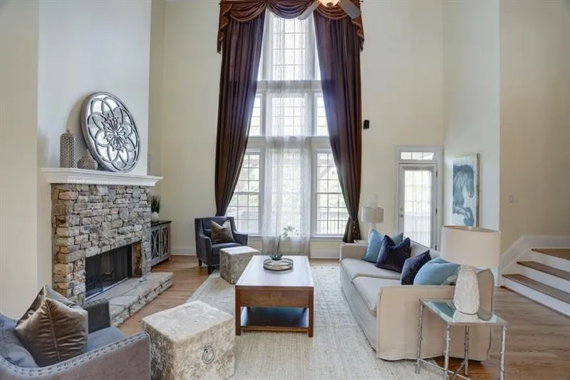 300 Wembley Circle, Sandy Springs, Georgia 30328, 6 Bedrooms Bedrooms, ,5 BathroomsBathrooms,Residential,Sold,300 Wembley Circle,6651452