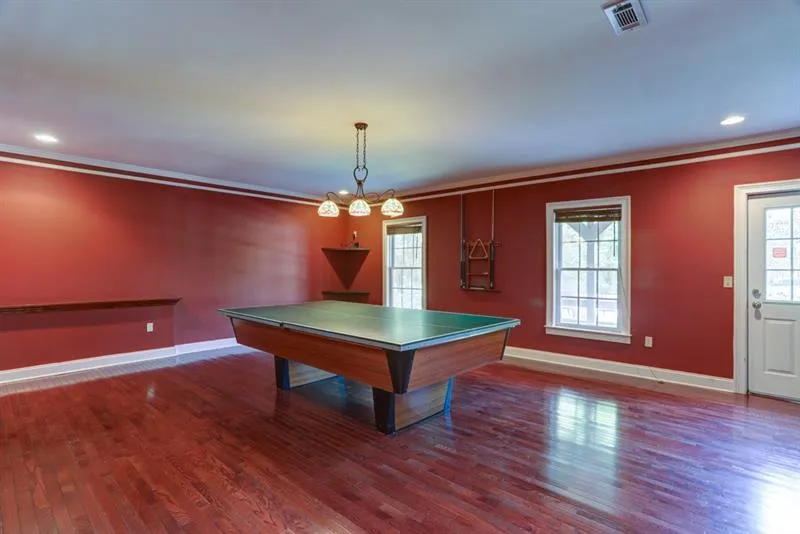 300 Wembley Circle, Sandy Springs, Georgia 30328, 6 Bedrooms Bedrooms, ,5 BathroomsBathrooms,Residential,Sold,300 Wembley Circle,6651452