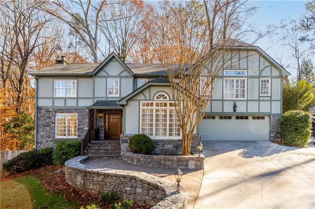 1275 Old Woodbine Road, Atlanta, Georgia 30319, 5 Bedrooms Bedrooms, ,4 BathroomsBathrooms,Residential,Sold,1275 Old Woodbine Road,6980501