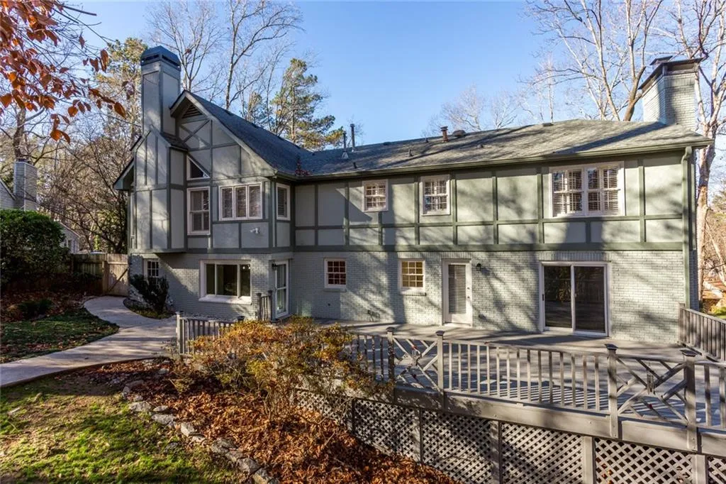 1275 Old Woodbine Road, Atlanta, Georgia 30319, 5 Bedrooms Bedrooms, ,4 BathroomsBathrooms,Residential,Sold,1275 Old Woodbine Road,6980501