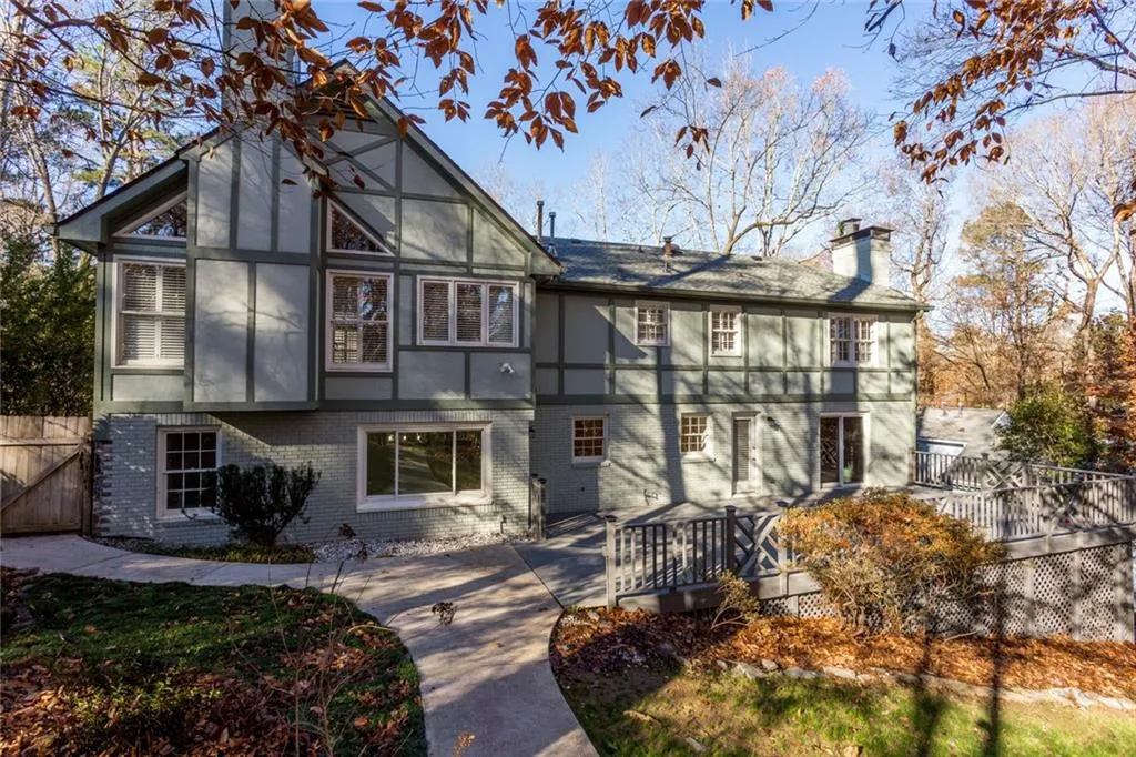 1275 Old Woodbine Road, Atlanta, Georgia 30319, 5 Bedrooms Bedrooms, ,4 BathroomsBathrooms,Residential,Sold,1275 Old Woodbine Road,6980501