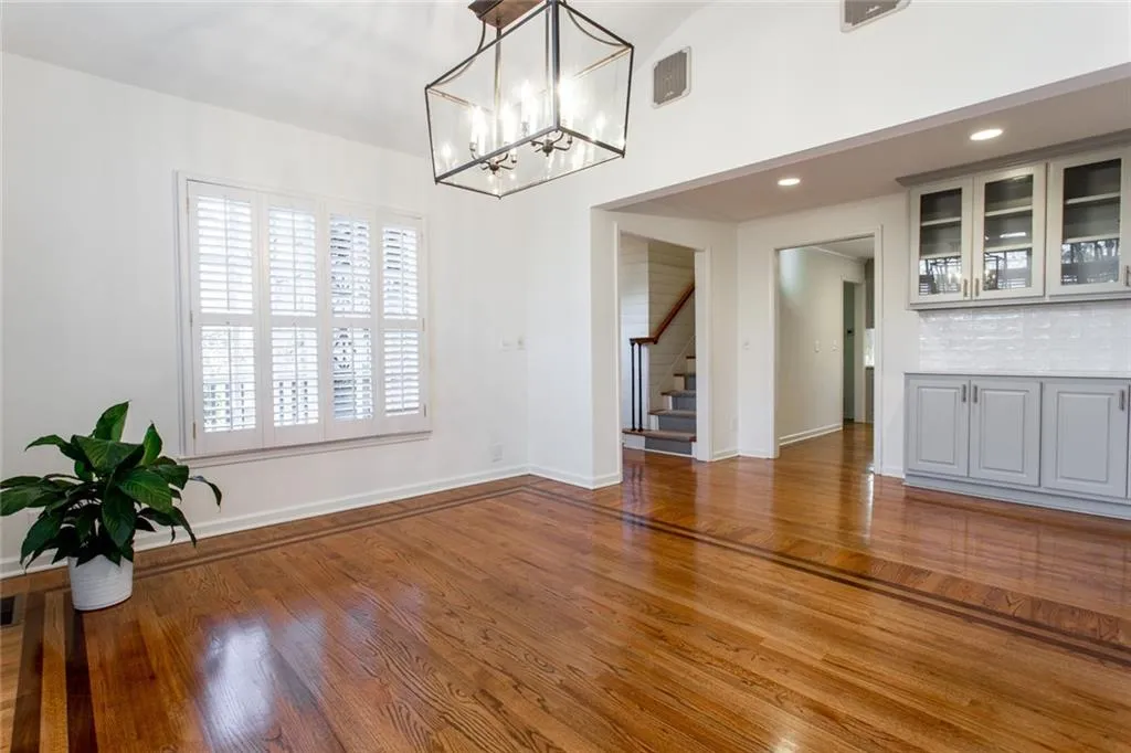 1275 Old Woodbine Road, Atlanta, Georgia 30319, 5 Bedrooms Bedrooms, ,4 BathroomsBathrooms,Residential,Sold,1275 Old Woodbine Road,6980501