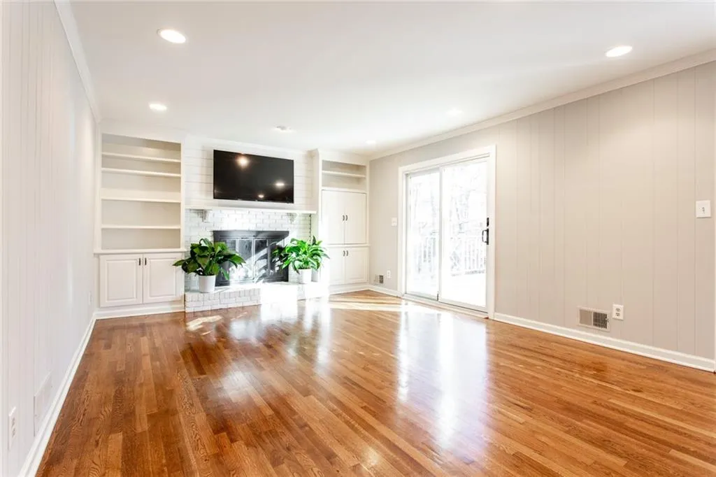 1275 Old Woodbine Road, Atlanta, Georgia 30319, 5 Bedrooms Bedrooms, ,4 BathroomsBathrooms,Residential,Sold,1275 Old Woodbine Road,6980501