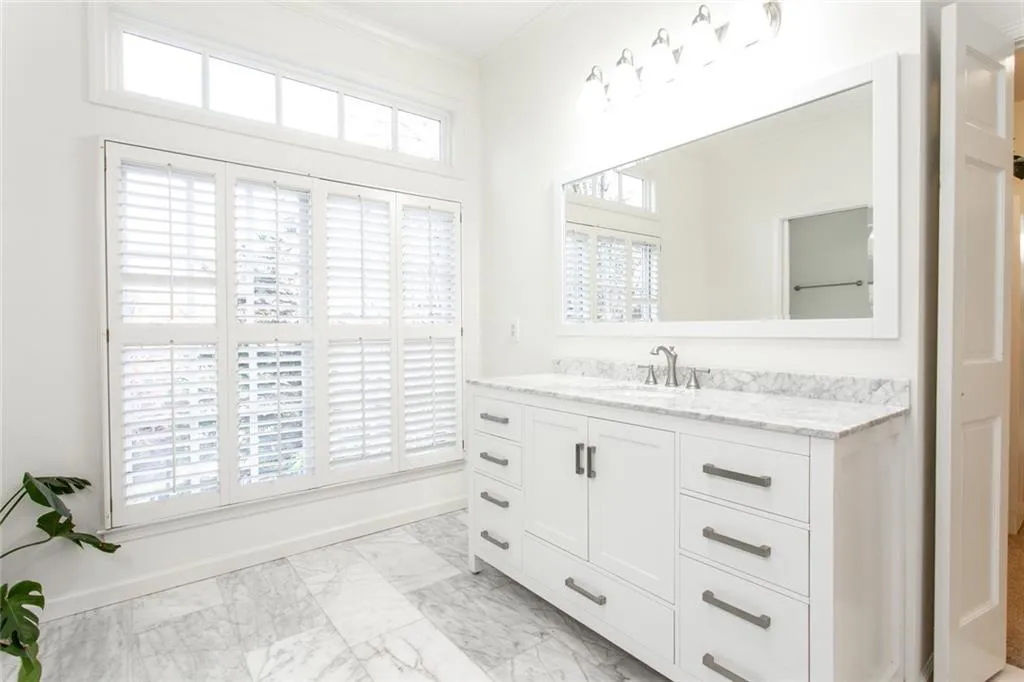 1275 Old Woodbine Road, Atlanta, Georgia 30319, 5 Bedrooms Bedrooms, ,4 BathroomsBathrooms,Residential,Sold,1275 Old Woodbine Road,6980501