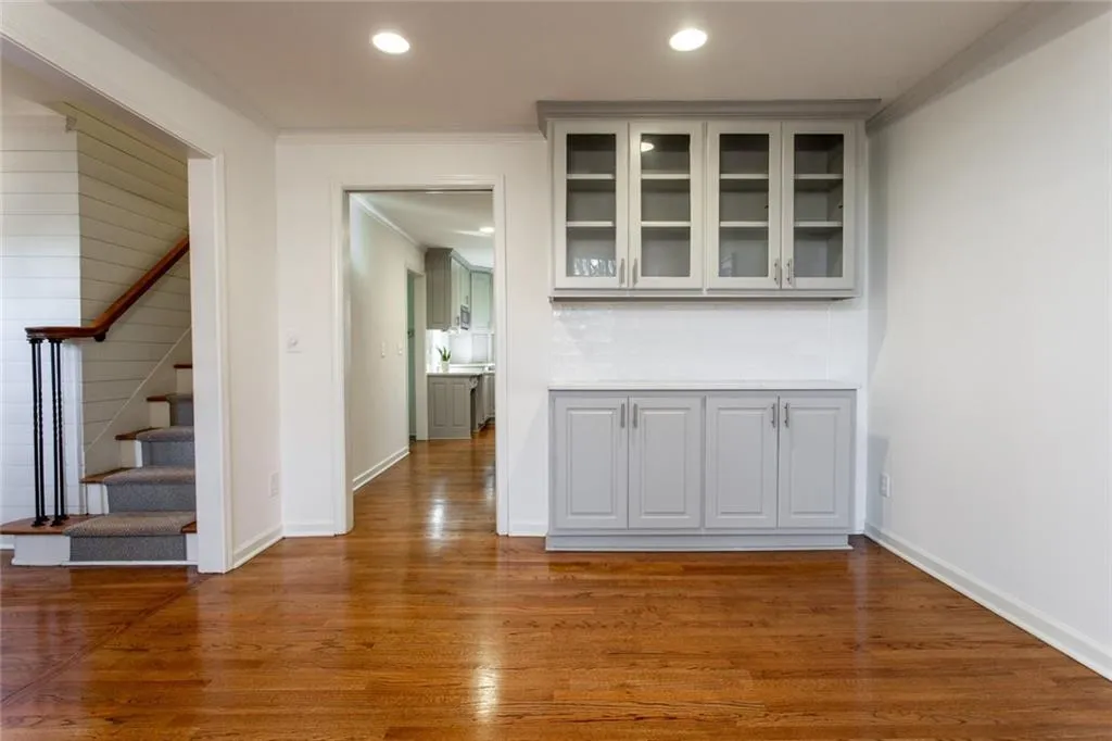 1275 Old Woodbine Road, Atlanta, Georgia 30319, 5 Bedrooms Bedrooms, ,4 BathroomsBathrooms,Residential,Sold,1275 Old Woodbine Road,6980501