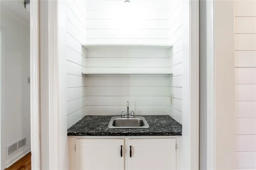 1275 Old Woodbine Road, Atlanta, Georgia 30319, 5 Bedrooms Bedrooms, ,4 BathroomsBathrooms,Residential,Sold,1275 Old Woodbine Road,6980501