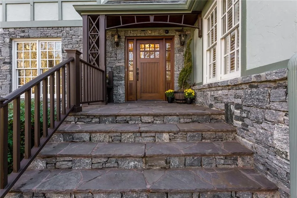 1275 Old Woodbine Road, Atlanta, Georgia 30319, 5 Bedrooms Bedrooms, ,4 BathroomsBathrooms,Residential,Sold,1275 Old Woodbine Road,6980501