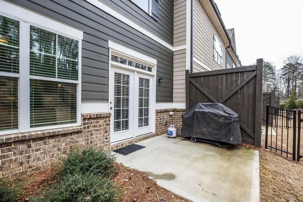 5736 Taylor Way Unit #11, Sandy Springs, Georgia 30342, 3 Bedrooms Bedrooms, ,2 BathroomsBathrooms,Residential,Sold,5736 Taylor Way Unit #11,6910688