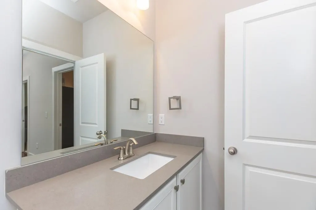5736 Taylor Way Unit #11, Sandy Springs, Georgia 30342, 3 Bedrooms Bedrooms, ,2 BathroomsBathrooms,Residential,Sold,5736 Taylor Way Unit #11,6910688