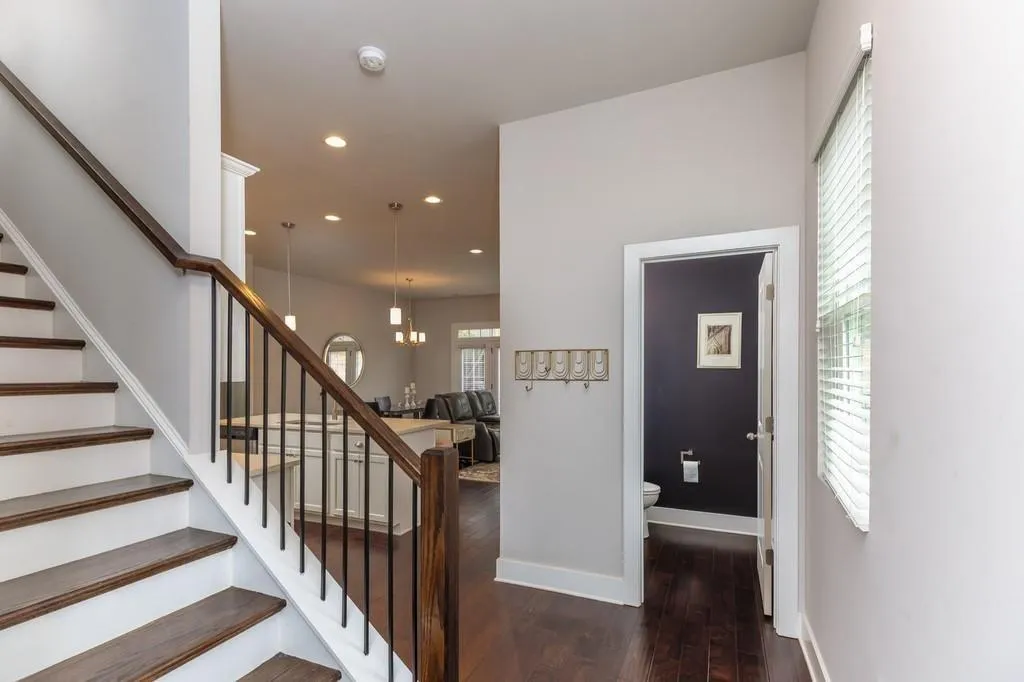 5736 Taylor Way Unit #11, Sandy Springs, Georgia 30342, 3 Bedrooms Bedrooms, ,2 BathroomsBathrooms,Residential,Sold,5736 Taylor Way Unit #11,6910688