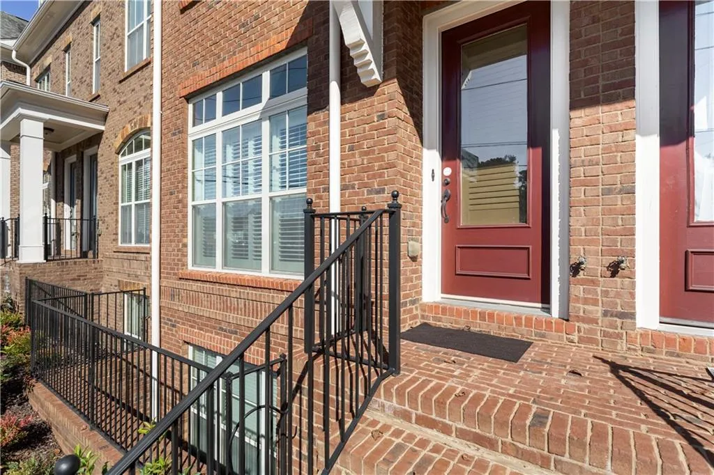 351 Alderwood Lane, Atlanta, Georgia 30328, 4 Bedrooms Bedrooms, ,4 BathroomsBathrooms,Residential,Sold,351 Alderwood Lane,6796828