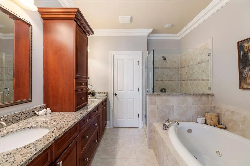 351 Alderwood Lane, Atlanta, Georgia 30328, 4 Bedrooms Bedrooms, ,4 BathroomsBathrooms,Residential,Sold,351 Alderwood Lane,6796828